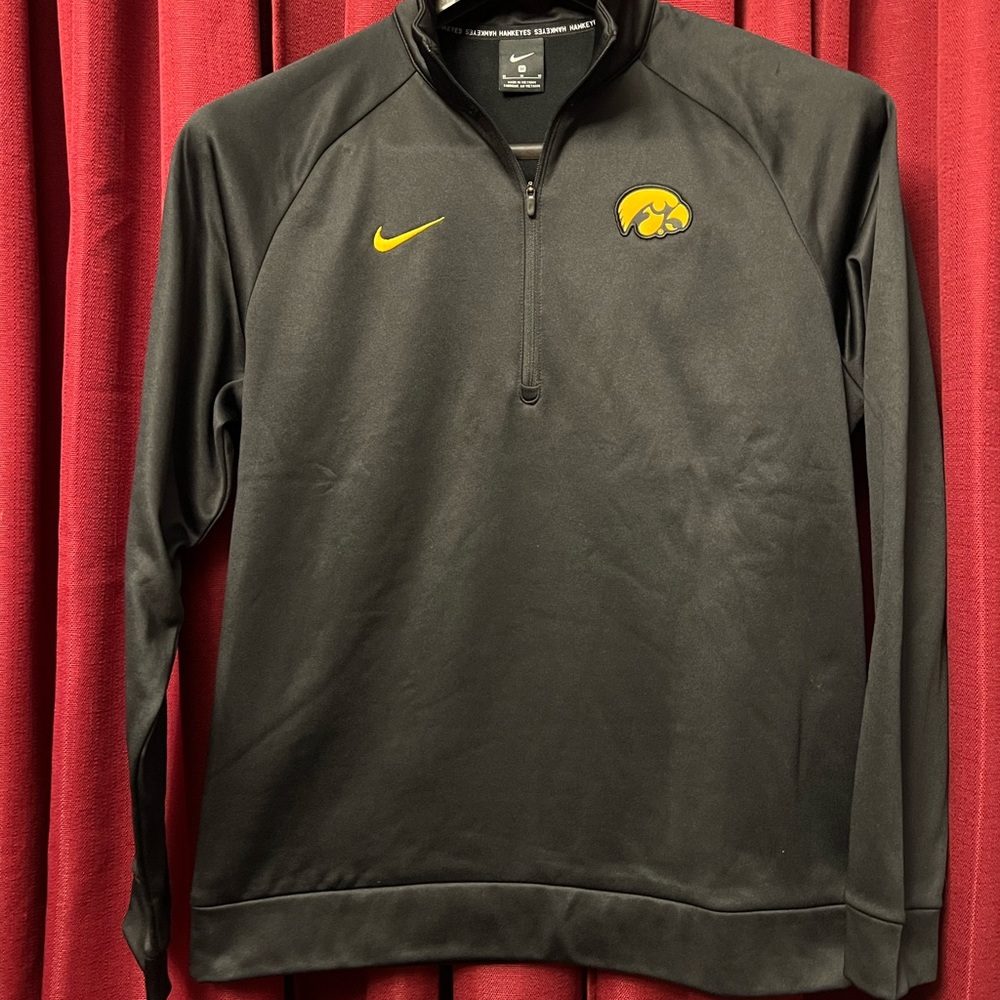 Nike-Iowa Hawkeyes-Black,3/4 Zip polyester-‎ Size: Medium, Pre-Owned, Womens